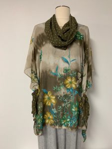 601 poncho with removable scarf